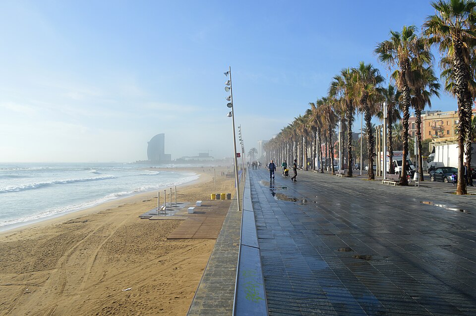 Beach life at Barceloneta