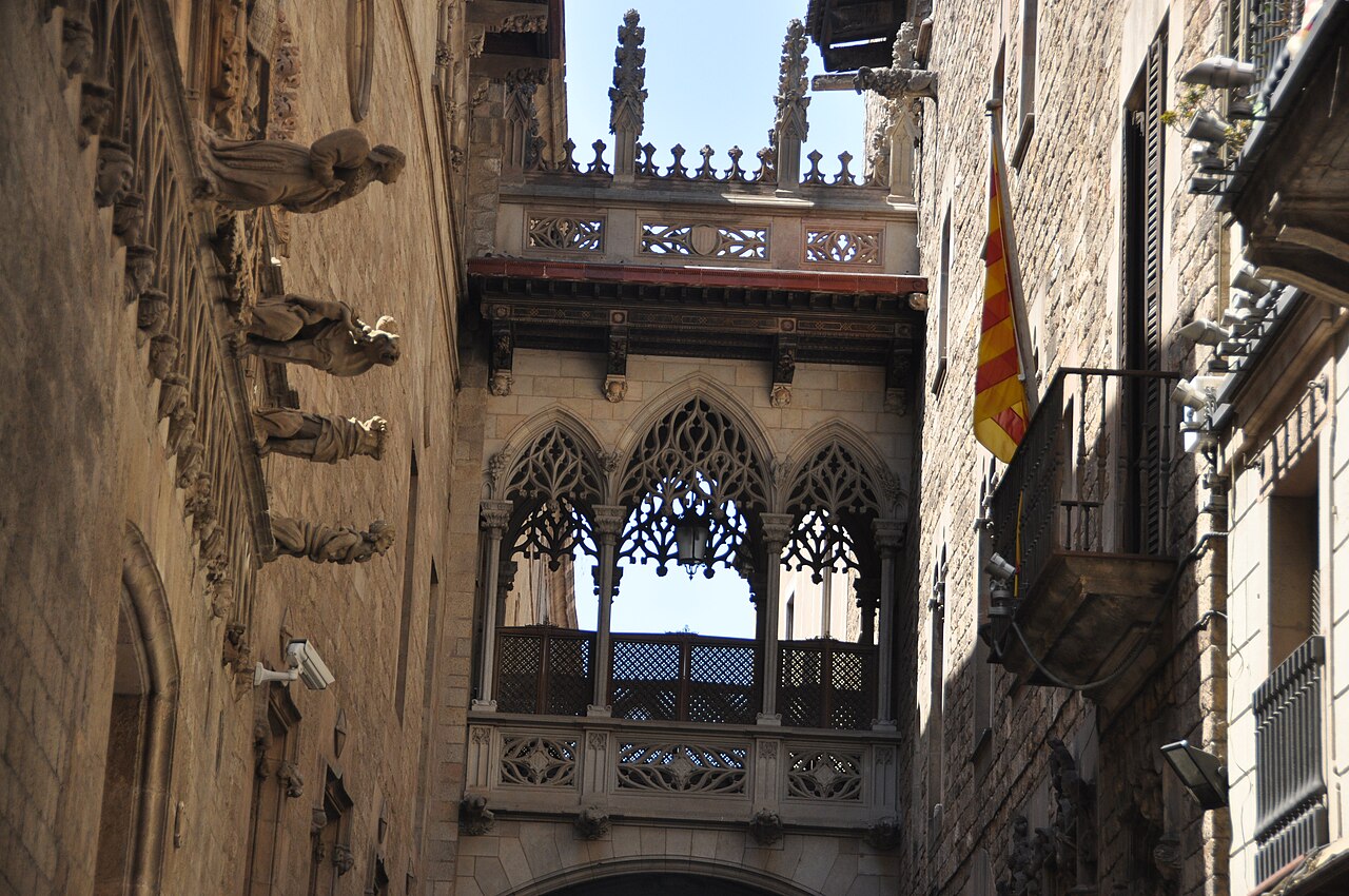 The bridge over Carrer del Bisbe in the Gothic Quarter